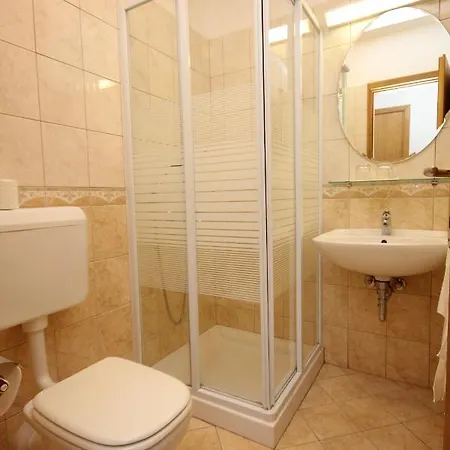 Gæstehus Double 8144b 3*